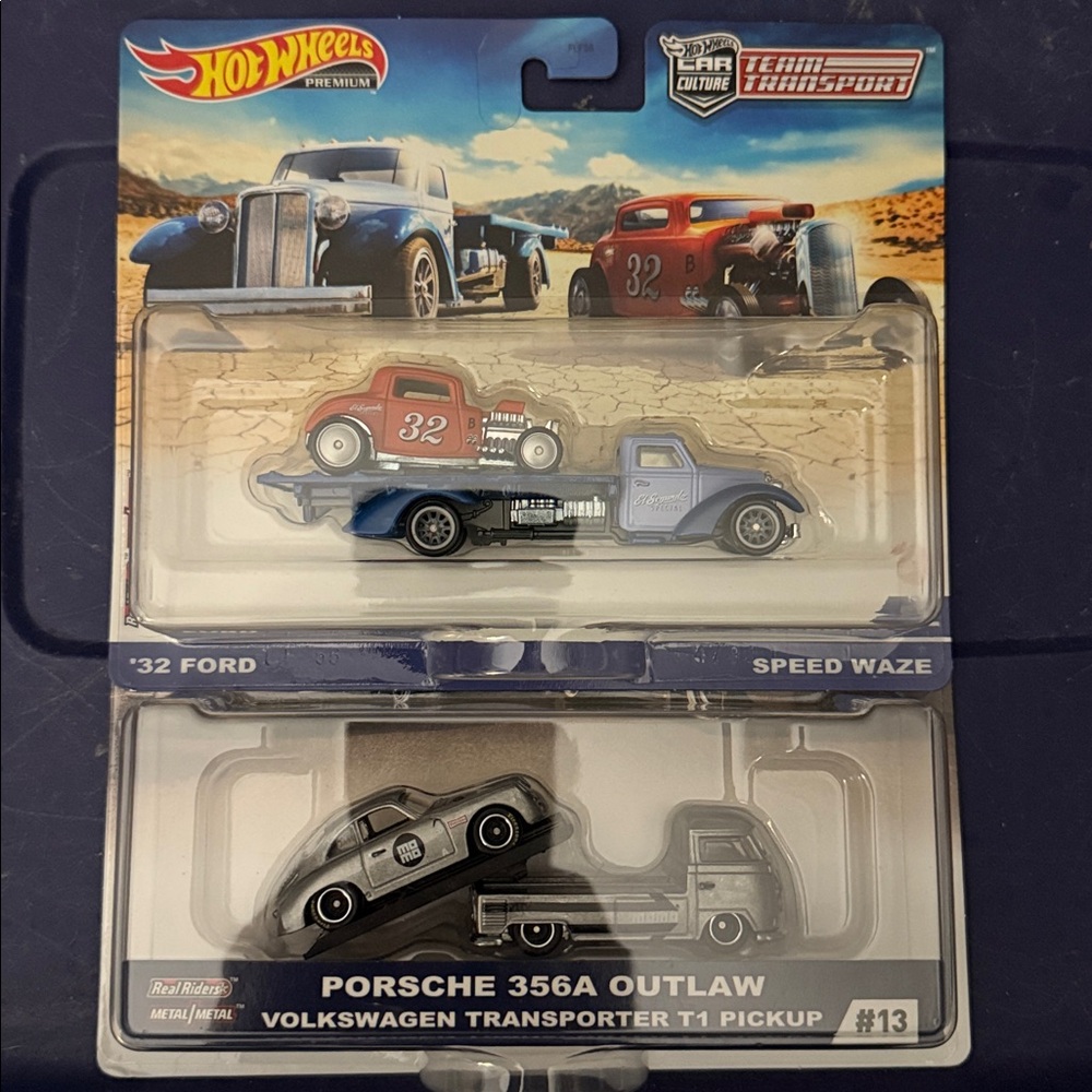 Hot Wheels Team Transport Die-Cast Vehicle Set - Picture 2 of 2